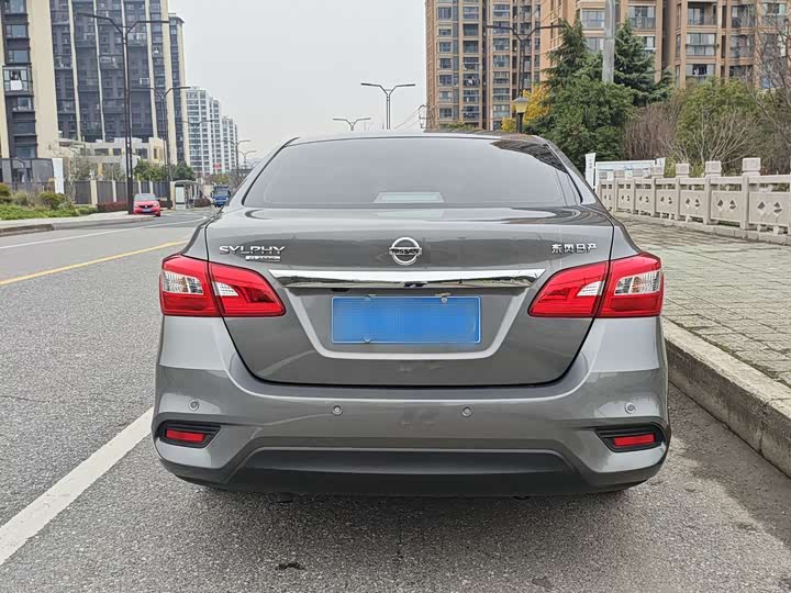 Zdjęcie 3 - Nissan Sylphy