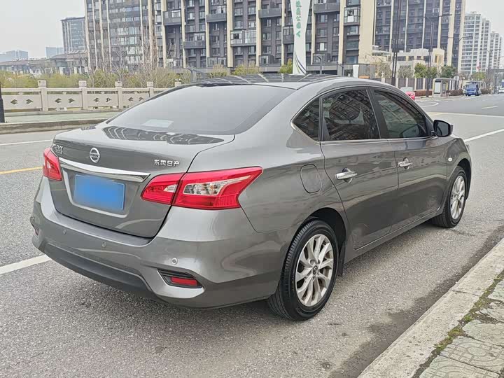 Zdjęcie 4 - Nissan Sylphy