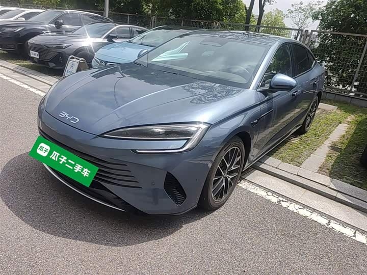 BYD Seal 07 DM-i Hybrid 2025 2025款 智驾版 DM-i 1.5L 125km 尊贵型