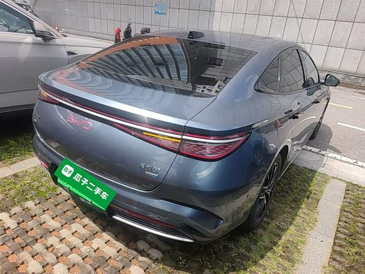 BYD Seal 07 DM-i Hybrid 2025 2025款 智驾版 DM-i 1.5L 125km 尊贵型