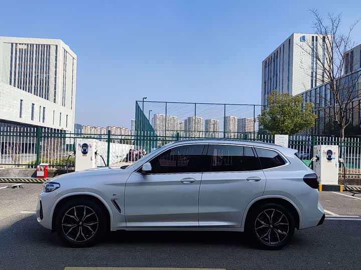 Фото 2 - BMW X3