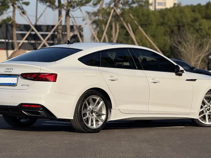 Photo 6 - Audi A5