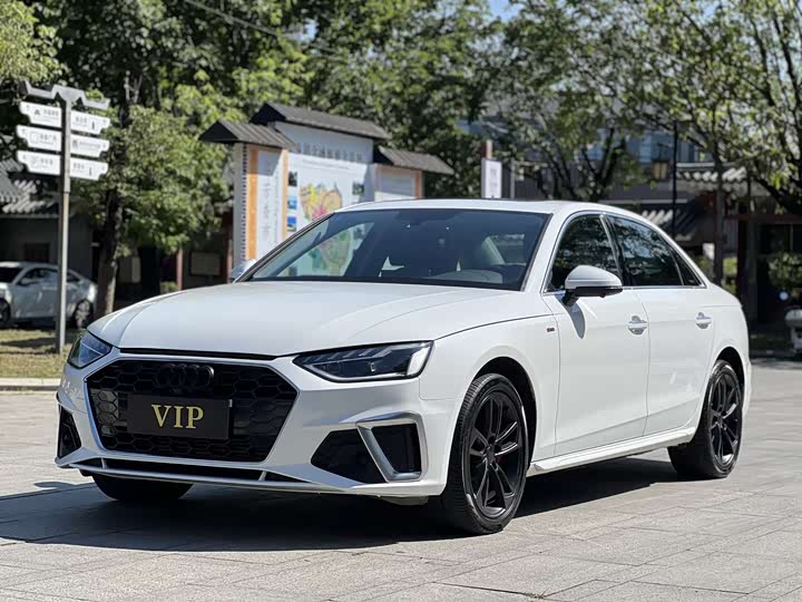 Фото 6 - Audi A4L