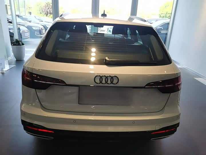 Audi A4 2024 2024款 Avant 40 TFSI 时尚运动型