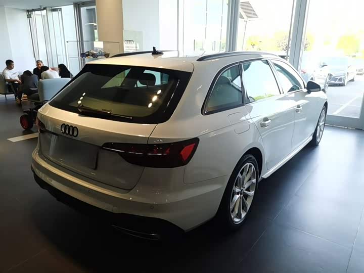 Audi A4 2024 2024款 Avant 40 TFSI 时尚运动型