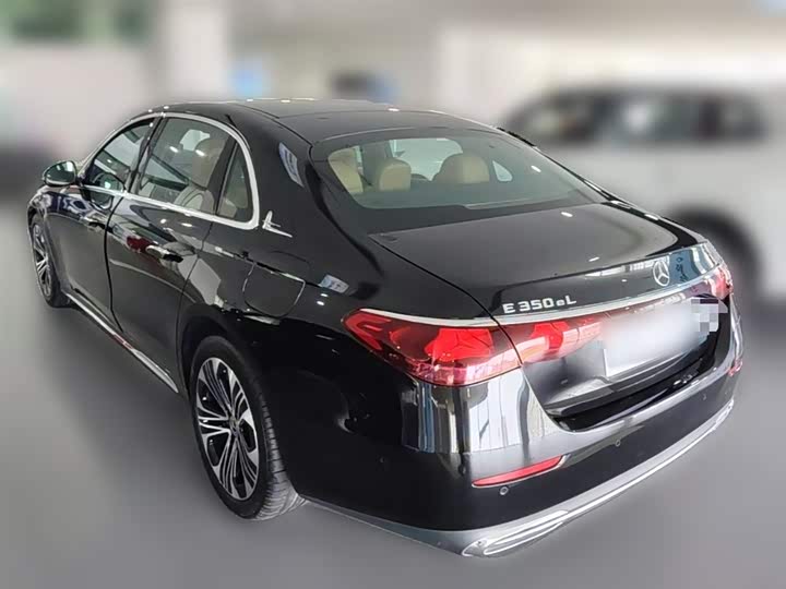 Фото 9 - Mercedes-Benz E-Class Hybrid