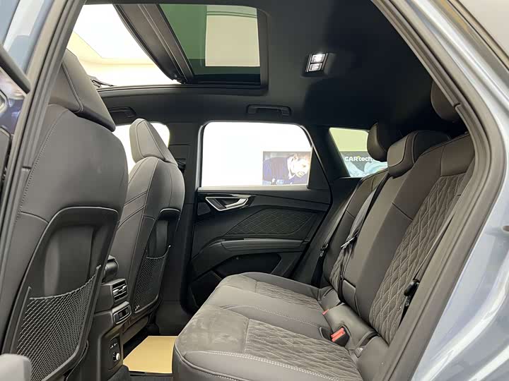 Audi Q4 e-tron 2024 2024款 50 e-tron quattro 创境曜夜版