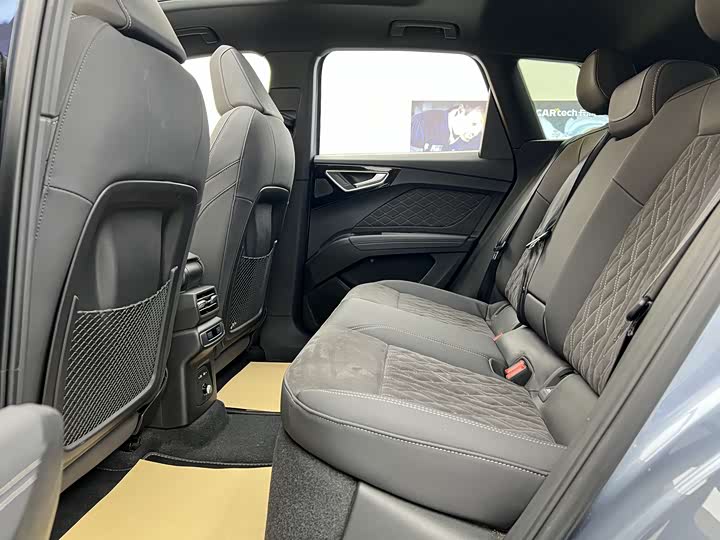 Audi Q4 e-tron 2024 2024款 50 e-tron quattro 创境曜夜版