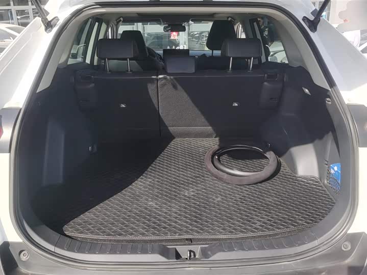 Photo 4 - Toyota RAV4