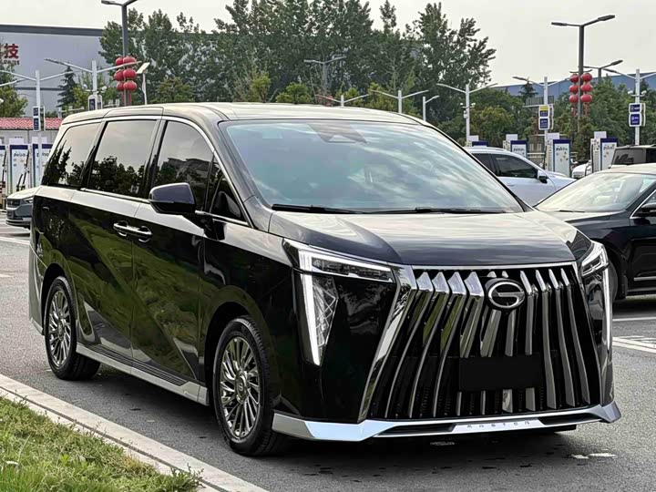 Фото 3 - GAC Trumpchi M8