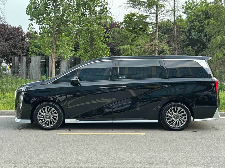 Фото 8 - GAC Trumpchi M8