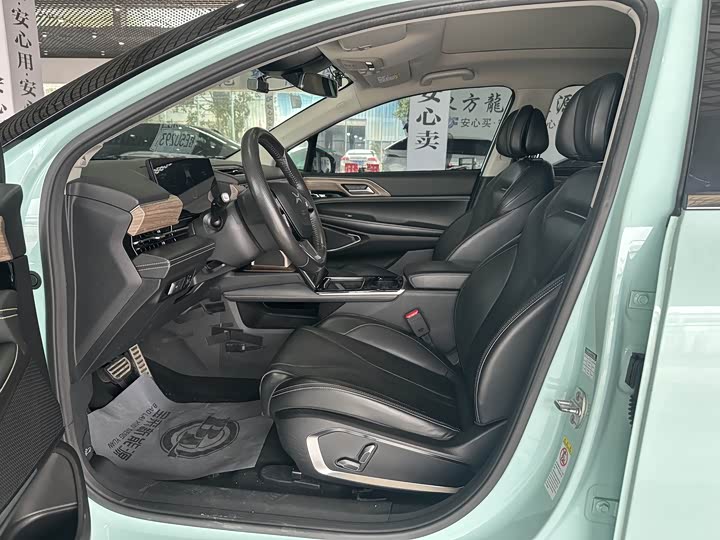 Фото 2 - XPeng P5