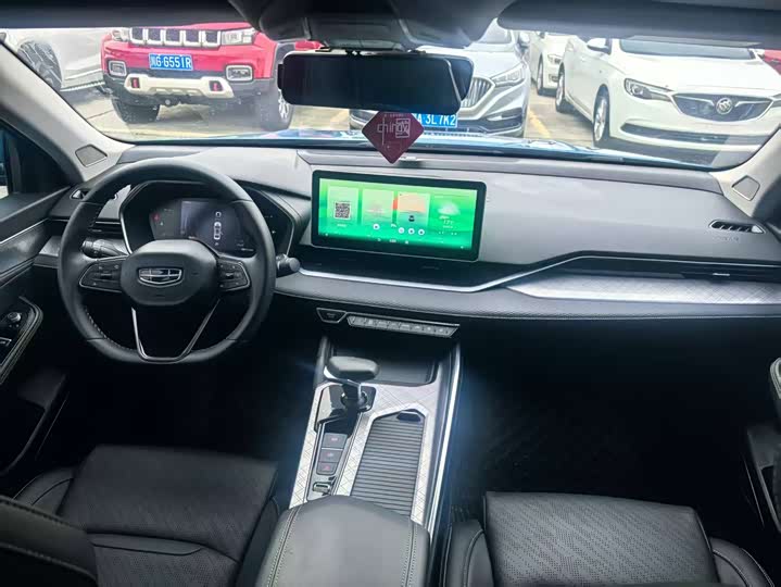 Фото 8 - Geely Preface