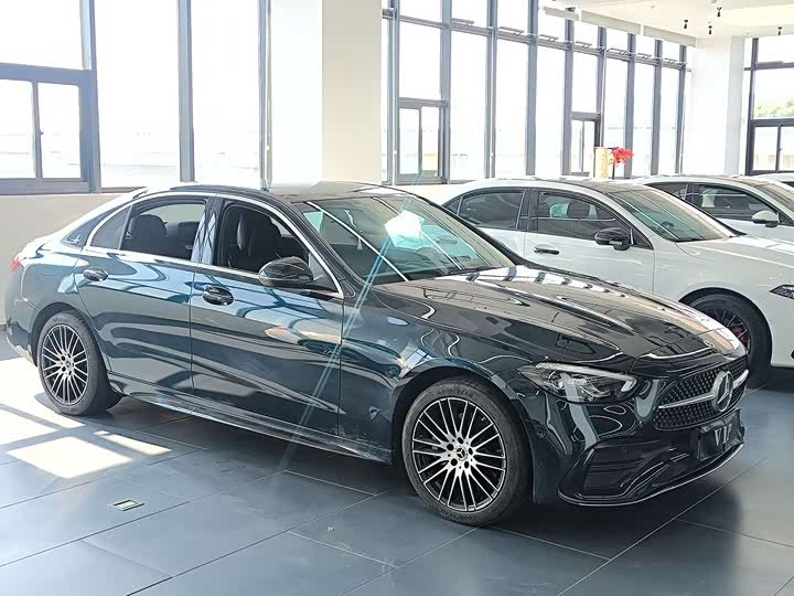 Zdjęcie 3 - Mercedes-Benz C-Class