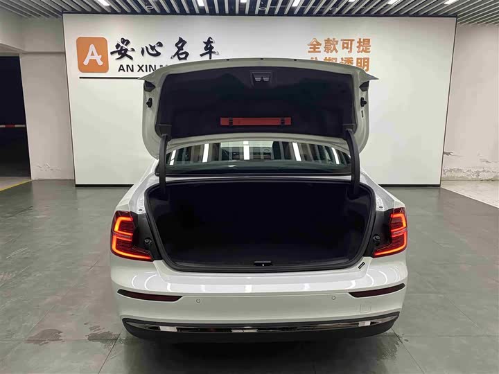 Volvo S60 2025 2025款 B4 智逸豪华版
