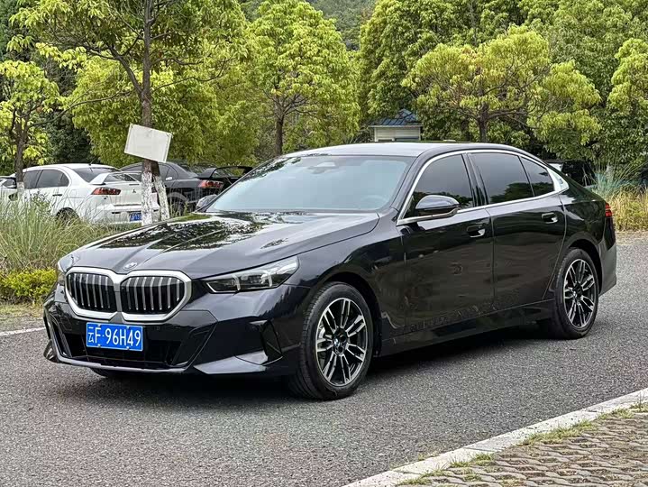 Zdjęcie 1 - BMW 5 Series