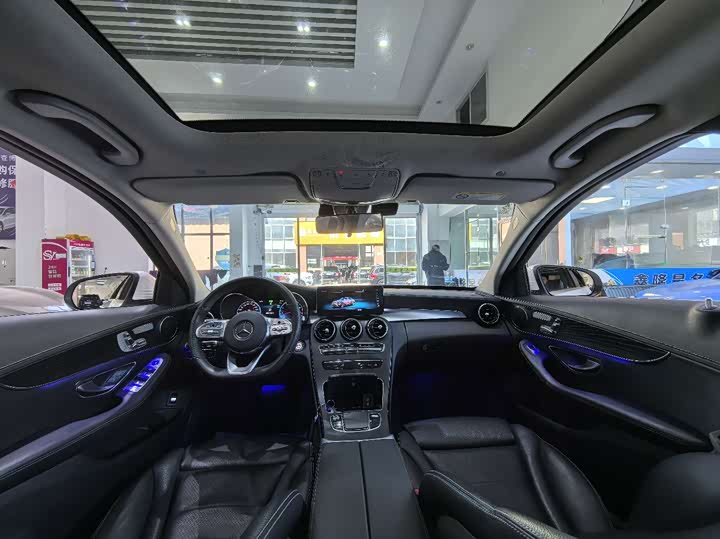 Фото 4 - Mercedes-Benz C-Class