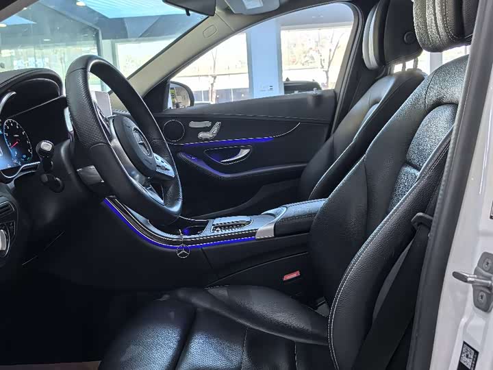 Фото 9 - Mercedes-Benz C-Class