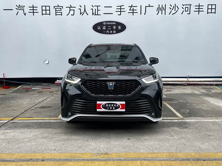 Фото 2 - Toyota Crown Kluger
