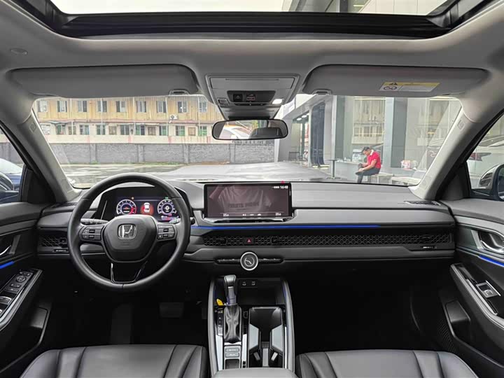 Honda Accord 2025 2025款 运动系列 260TURBO 豪华版