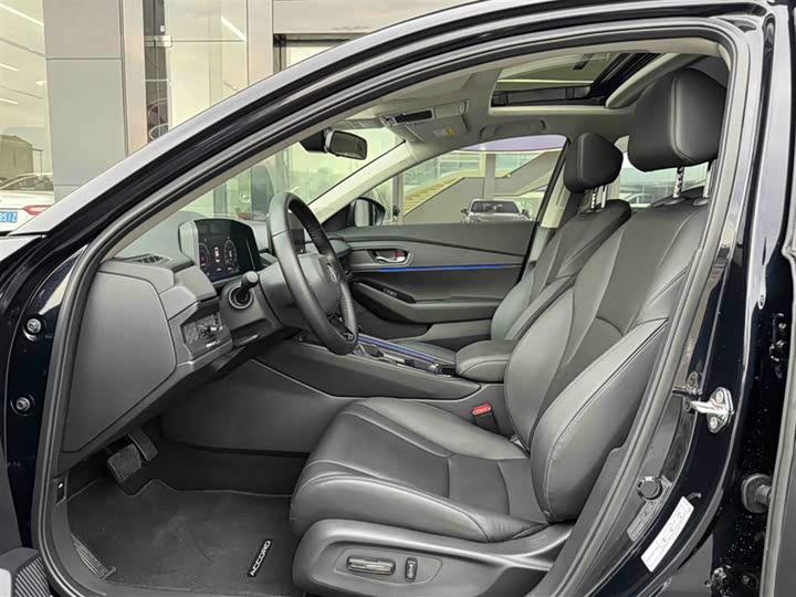 Honda Accord 2025 2025款 运动系列 260TURBO 豪华版