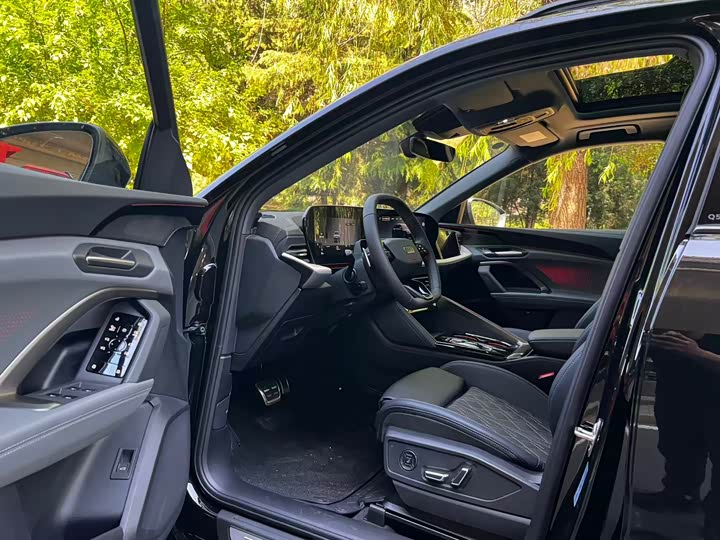 Audi Q5L 2026 2026款 2.0T 千万用户专享版