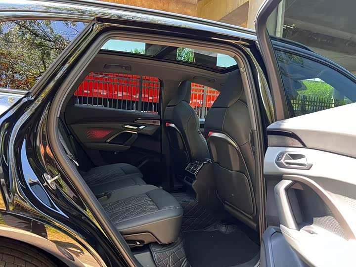 Audi Q5L 2026 2026款 2.0T 千万用户专享版
