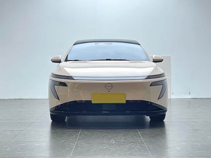 Zdjęcie 2 - Nissan N7