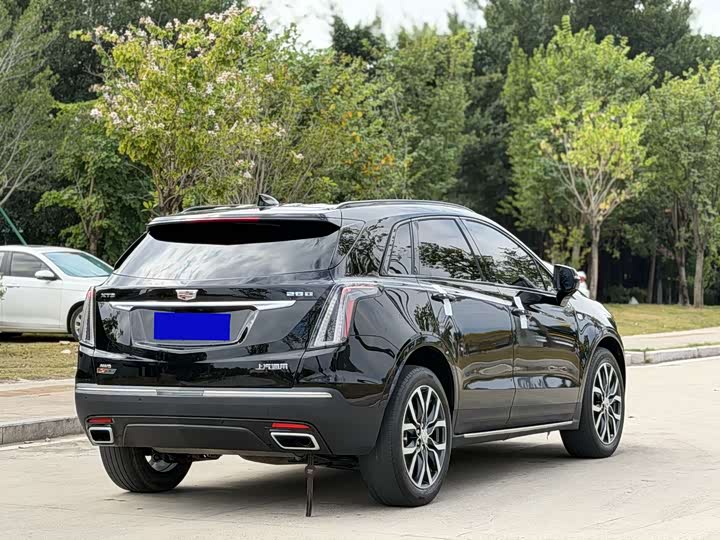 Фото 5 - Cadillac XT5