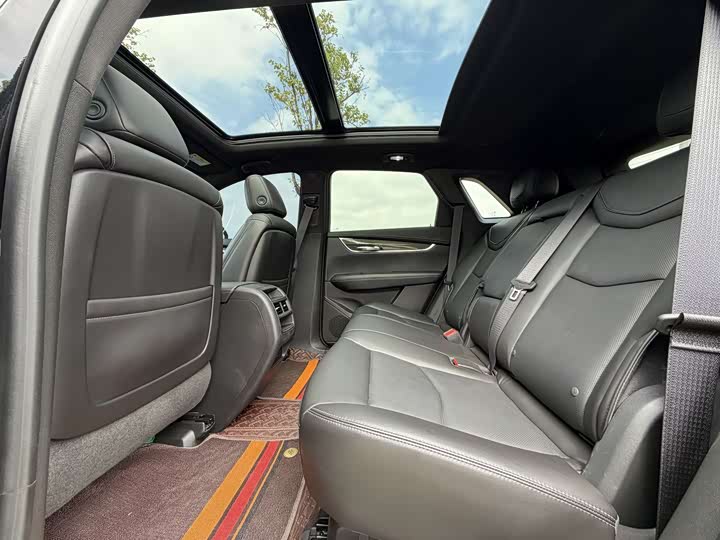 Фото 9 - Cadillac XT5