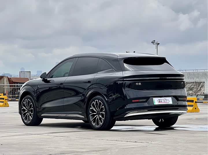 Zeekr 7X 2025 2025款 75kWh 后驱智驾版