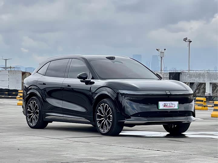 Zeekr 7X 2025 2025款 75kWh 后驱智驾版