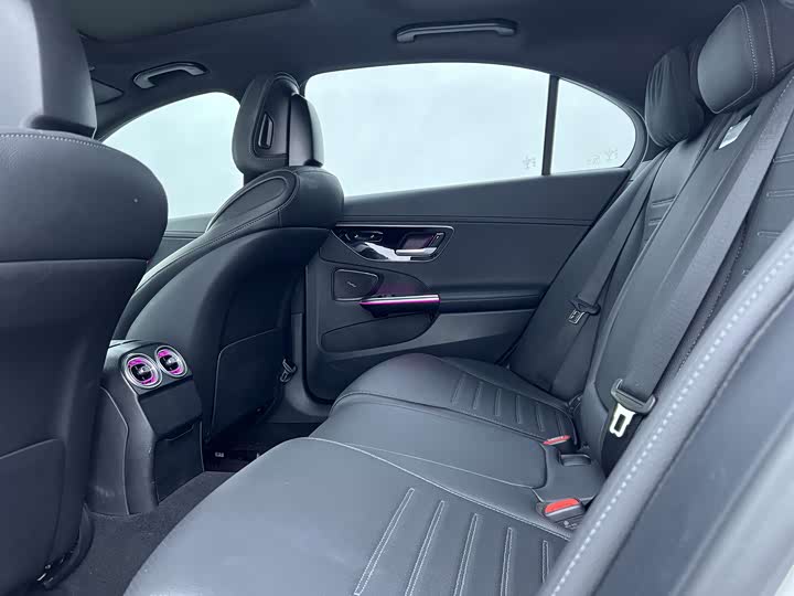 Фото 4 - Mercedes-Benz C-Class