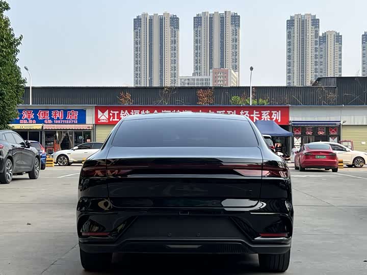 Фото 8 - BYD Han