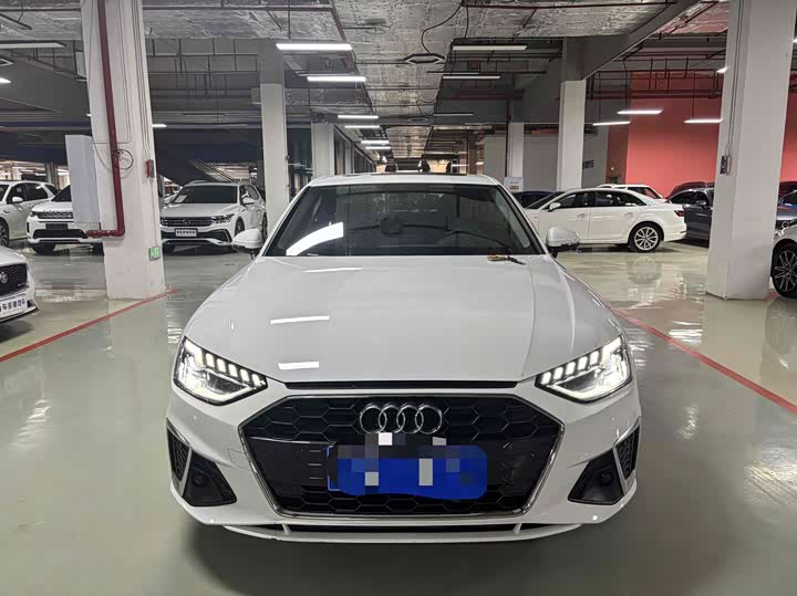 Фото 1 - Audi A4L