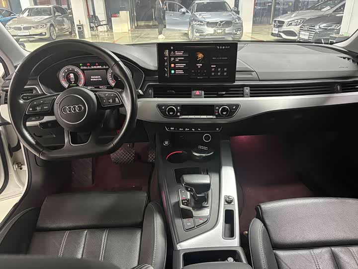 Фото 3 - Audi A4L