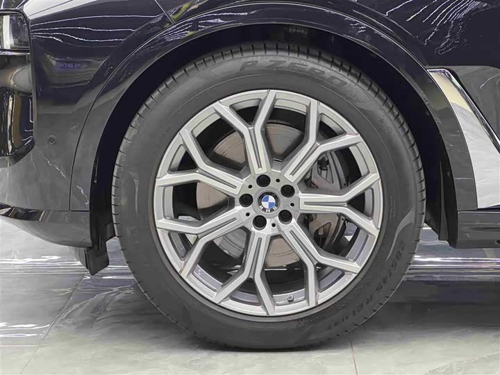 BMW X7 2023 2023款 xDrive40i 领先型豪华套装