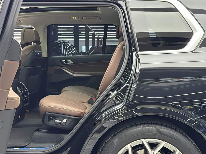 BMW X7 2023 2023款 xDrive40i 领先型豪华套装