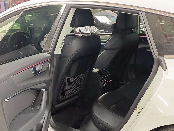 Photo 4 - Audi A7