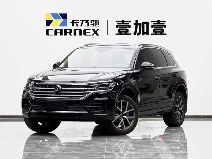 Фото 1 - Volkswagen Touareg