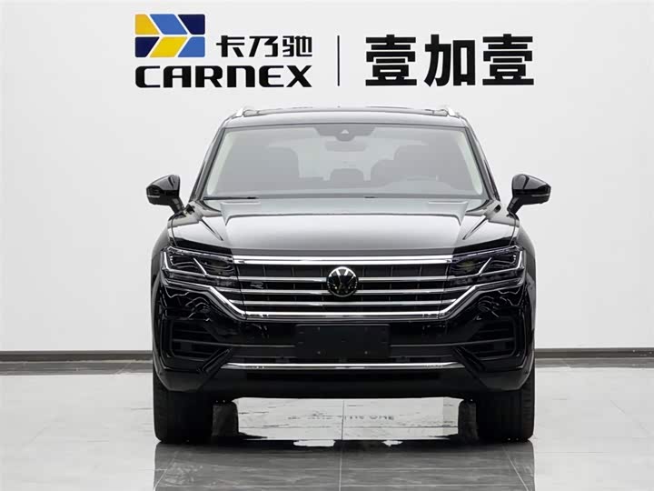 Фото 2 - Volkswagen Touareg
