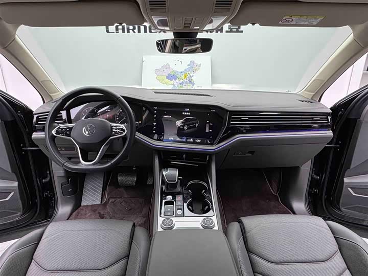 Фото 9 - Volkswagen Touareg