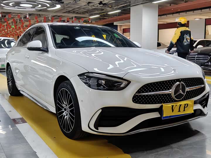 Photo 3 - Mercedes-Benz C-Class