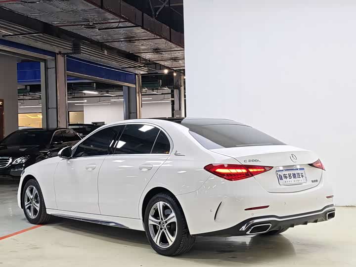 Zdjęcie 8 - Mercedes-Benz C-Class