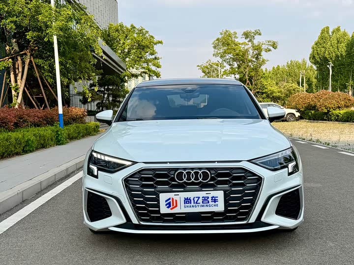 Фото 2 - Audi A3