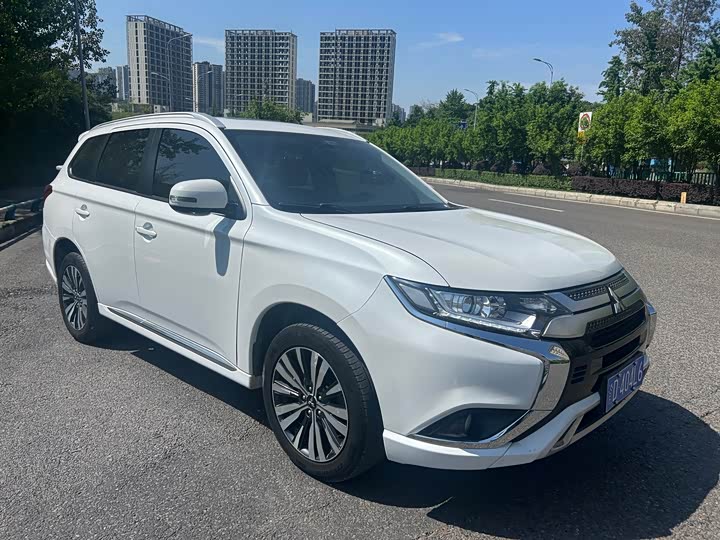 2023 Mitsubishi Outlander