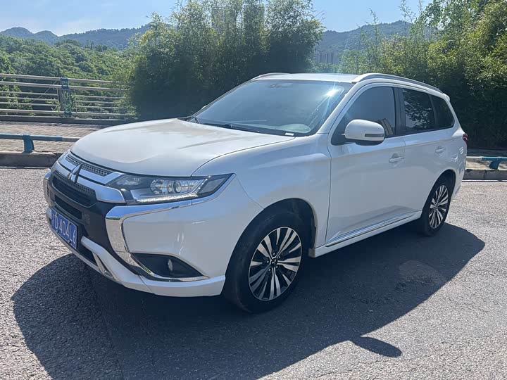 2023 Mitsubishi Outlander