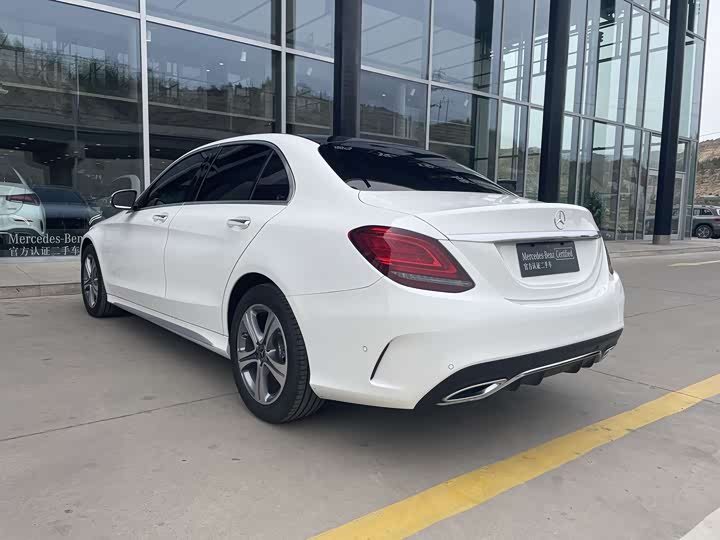 Zdjęcie 9 - Mercedes-Benz C-Class