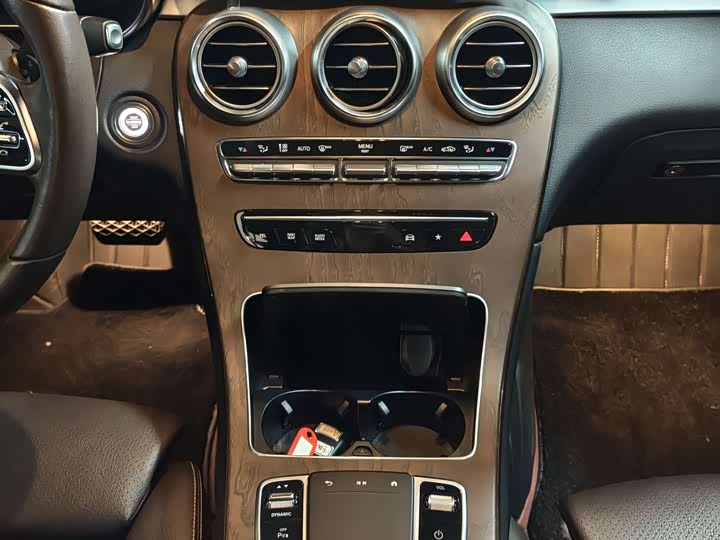 Photo 5 - Mercedes-Benz GLC-Class