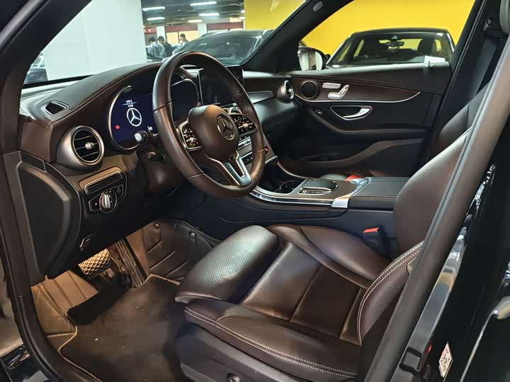 Photo 9 - Mercedes-Benz GLC-Class